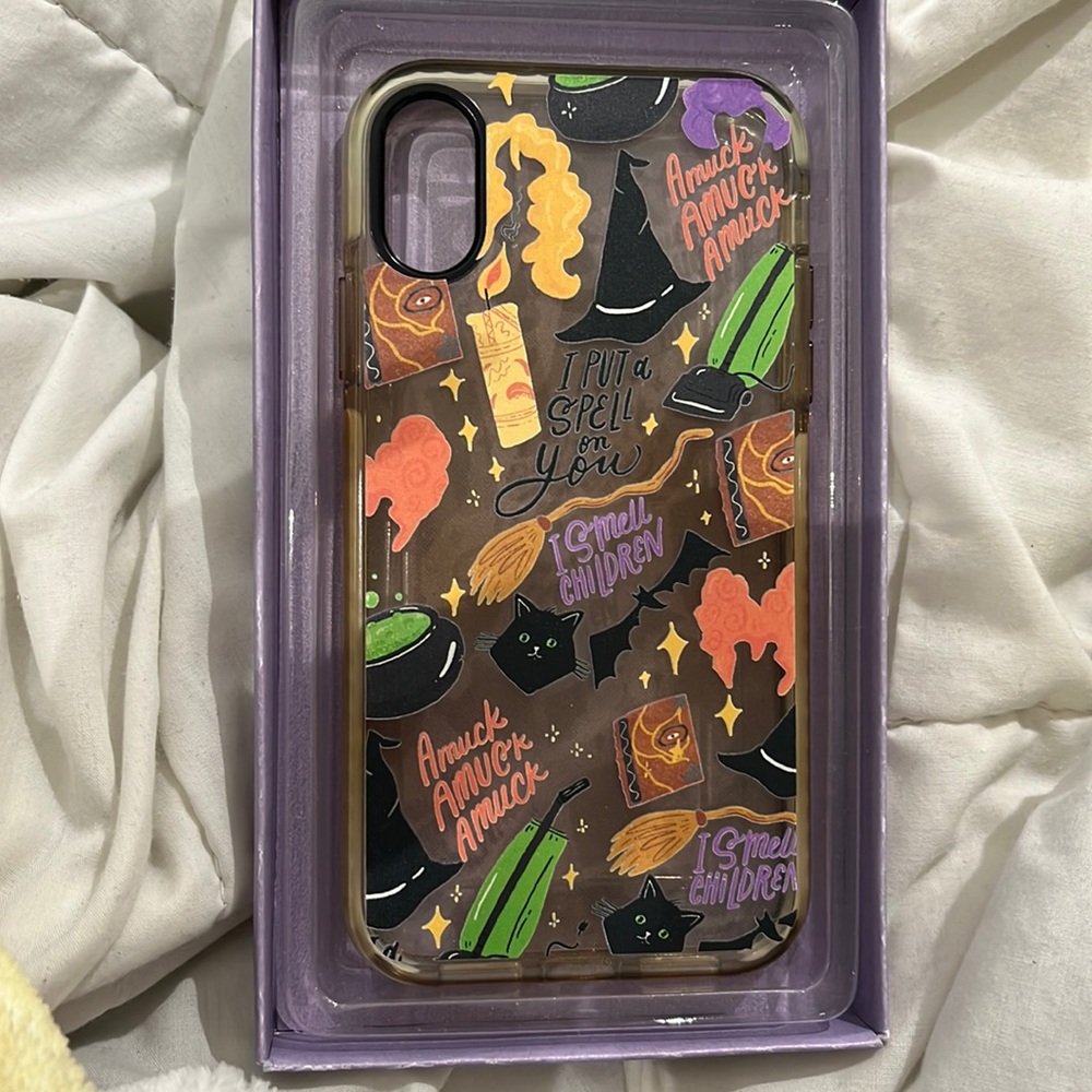 Hocus Pocus iPhone XR case